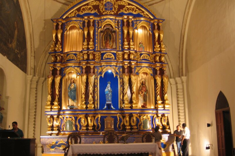 Parroquia Nuestra Señora Santa Ana trono