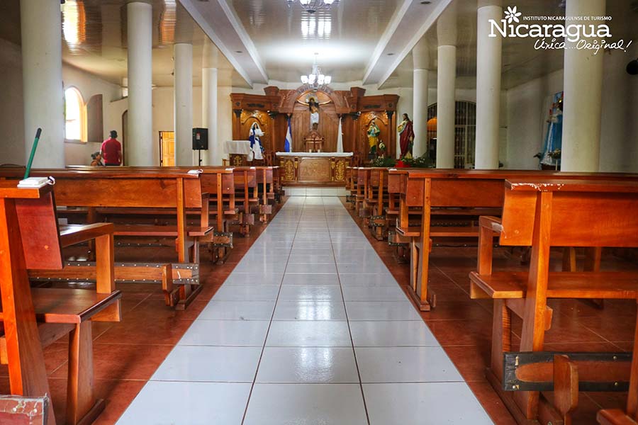 Interior de parroquia La Asunciòn (Parque Central )