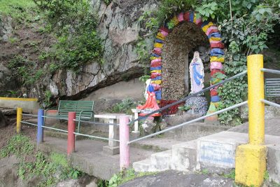 Das Portal des Strahls der Jungfrau