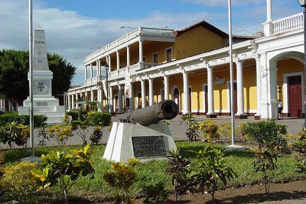 plaza-los-lions