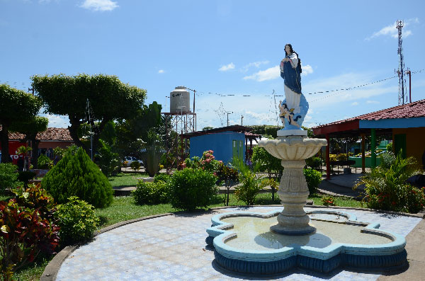 Inmaculada Concepción de María, Parque central_villanueva_festividades_gal2