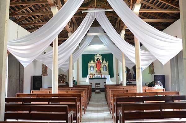 Innenraum Kirche San Pedro_sanpedrodelnorte_fiestap___gal2