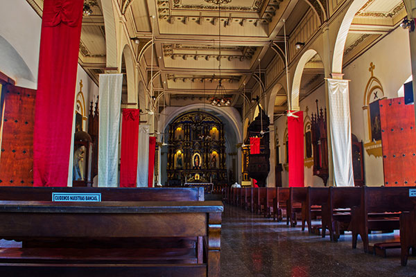 Innenraum der Pfarrei Unserer Lieben Frau von Santa Ana-Chinandega
