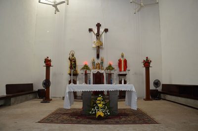 Innenraum der Pfarrei Santiago Apóstol