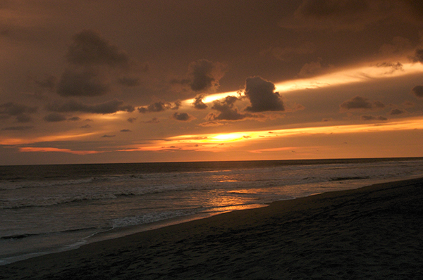 Sonnenuntergang am Strand von Poneloya_leon_naturaleza_gal5