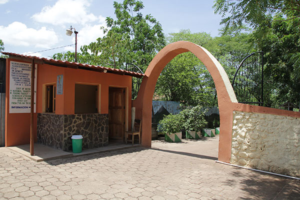 Entrada a Hervideros de San Jacinto_telica_cultura_gal1