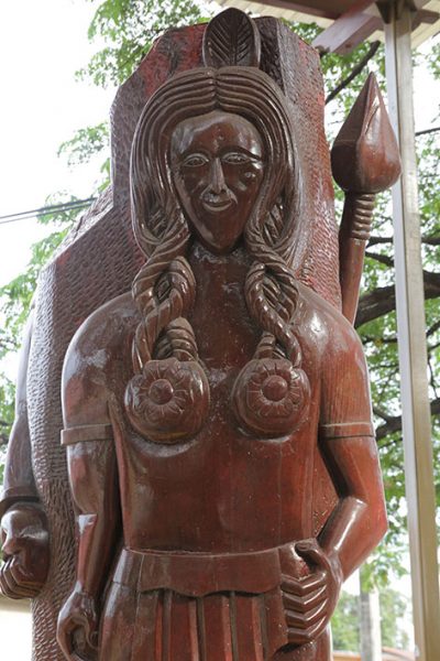 Escultura tallada en madera_nagarote_cultura1