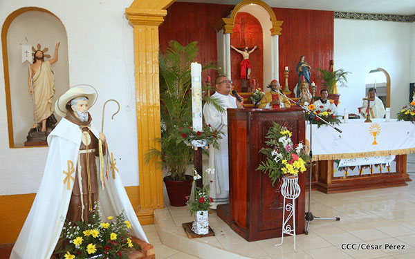 Eucharistie für den heiligen Franziskus anfrancisco_fiestasp_gal2