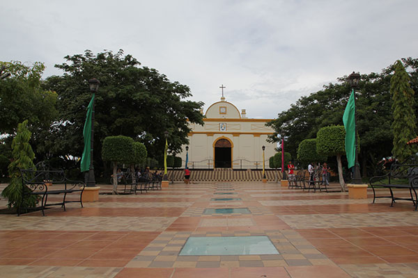 Santiago Apóstol Parish Church_nagarote_arquitectura_gal4