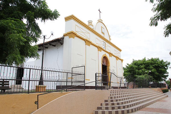 Iglesia Parroquial Santiago Apóstol_nagarote_arquitectura_gal6