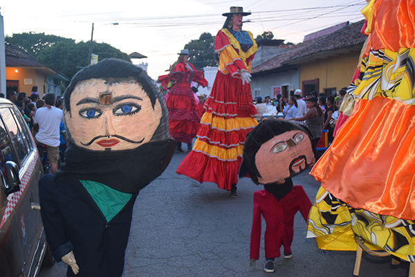 La Gigantona y el Enano Cabezón_leon_cultura_gal3