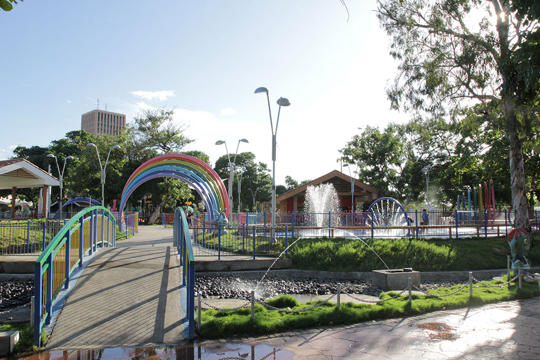 Luis Alfonso Velasquez Park Flores_managua_arquitectura10