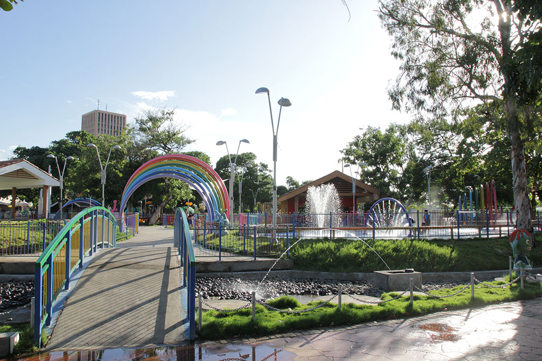 Luis Alfonso Velásquez Park Flores_managua_arquitectura10