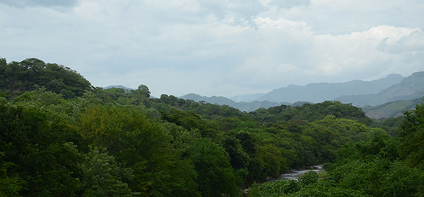 Río Sinecapa y serranías del municipio al fondo_santarosa_naturaleza_gal3