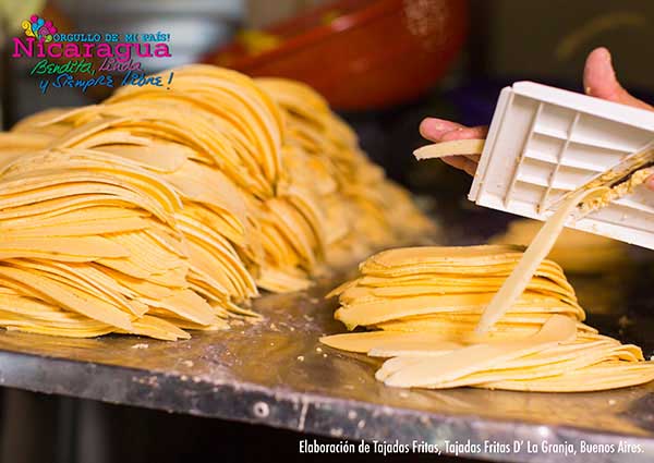 Preparation of fried slices_buenosaires_gastronomia_gal4