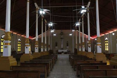 Interior de Iglesia Parroquial Santa Ana_moyogalpa_galeria_fiestasp1