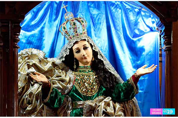 Virgin of the Assumption_masaya_fiestasp_gal1