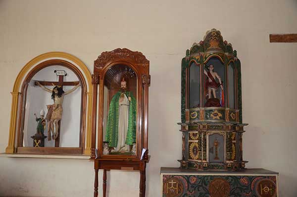 Interior of Iglesia Santa Ana_nindiri_fiestasp_gal2