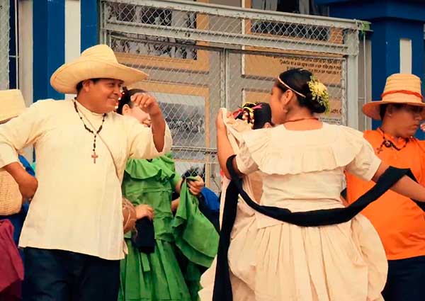 Traditioneller Tanz von Las Inditas_concepcion_culturagal2