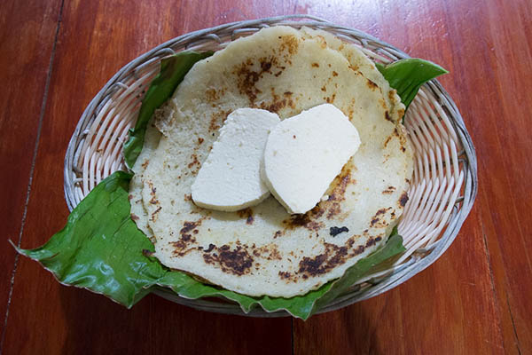 Güirilas with curd