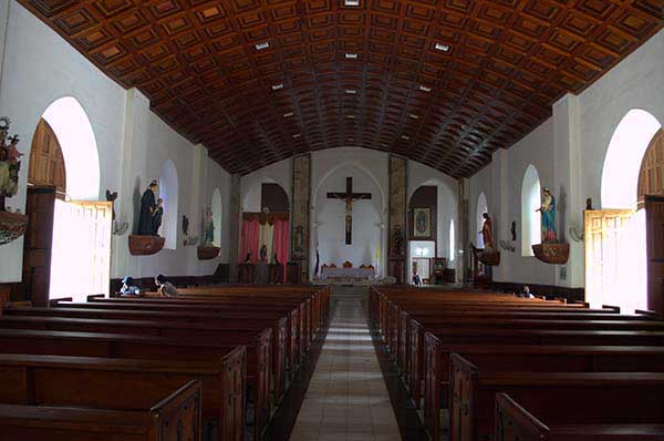 Innenraum der Pfarrkirche Santiago de Jinotepe_jinotepe_arquitectura_gal8