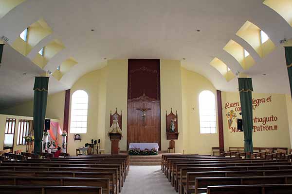 Interior Parroquia Santiago Apóstol