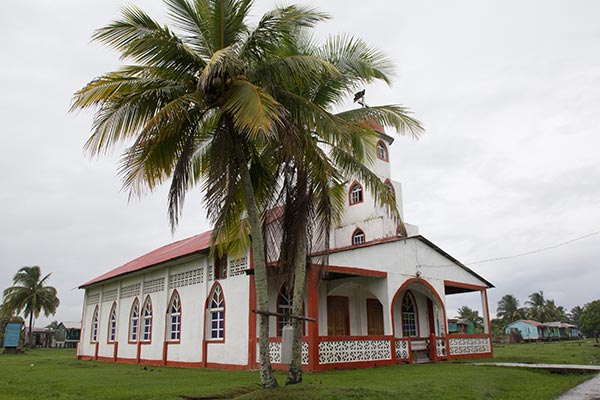 Iglesia Morava Central Miskito de Sandy Bay Sirpi_desembocadura-arquitetura2 Iglesia Morava Central Miskito de Sandy Bay Sirpi_