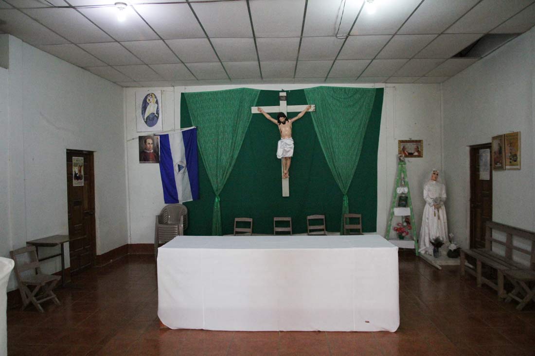 Interior-of-Church-of-Cusmapa