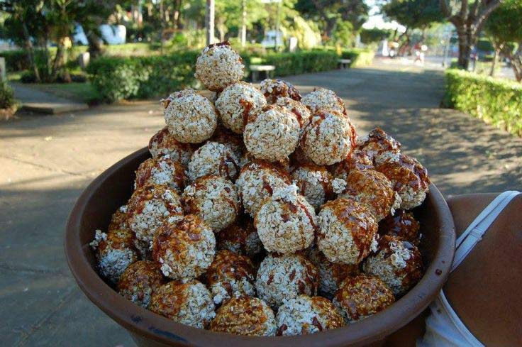 Poleada-de-maicillo-con-dulce-(Turrón)