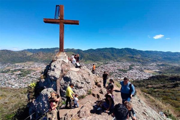 Peña-de-la-Cruz --- Jinotega